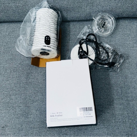 ELECTRIC MILK FROTHER WITH TWO WHISKS - 4-IN-1 MULTIFUNCTION FOR HOT COLD FROTH - Picture 16 of 17